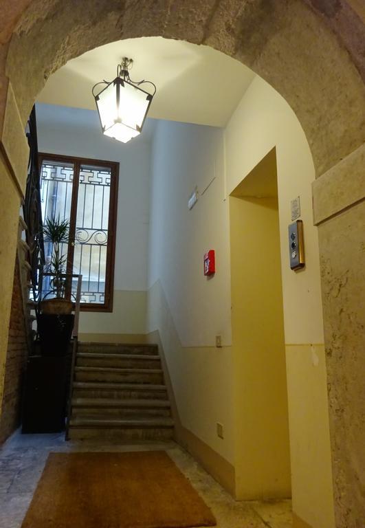 Youth Venice Palace Exterior photo